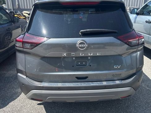 Used 2023 Nissan Rogue SV FWD image 5