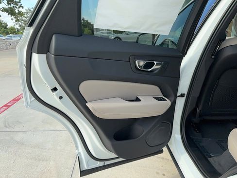 Used 2026 Volvo XC60 B5 Core w/ Protection Package Premier image 15