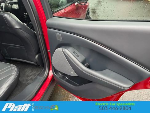 Used 2021 Ford Mustang Mach-E Premium image 46