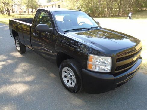 Used 2009 Chevrolet Silverado 1500 W/T image 3