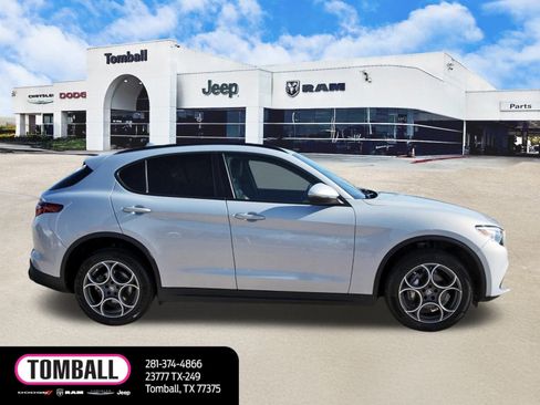 Used 2022 Alfa Romeo Stelvio Sprint image 8