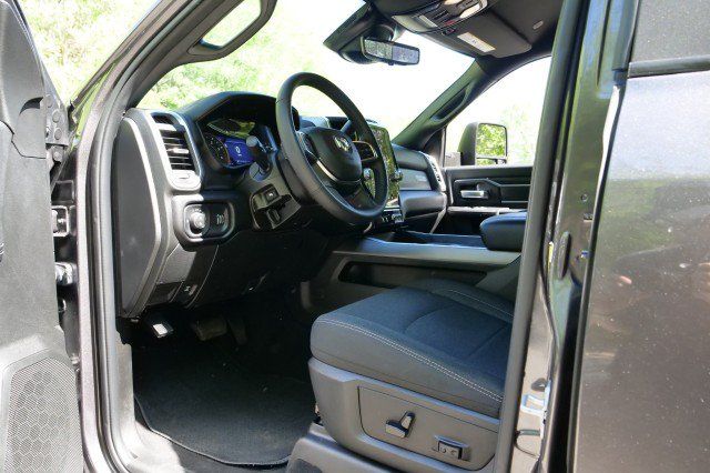 Used 2025 RAM 3500 Big Horn AWD/4WD image 22