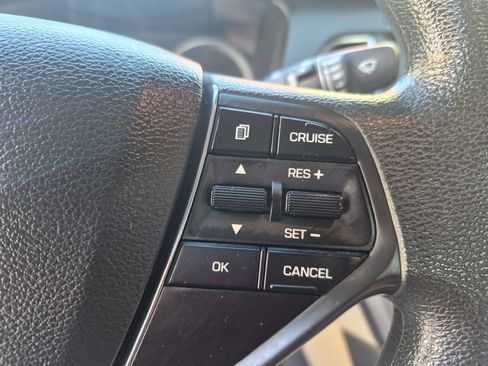 Used 2017 Hyundai Sonata SE w/ Cargo Package FWD image 16