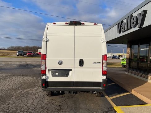 New 2025 RAM ProMaster 2500 w/ Premium Convenience Group image 4