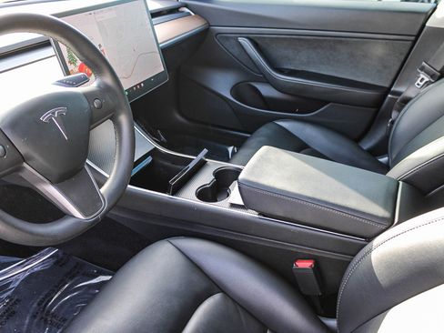 Used 2020 Tesla Model 3 Long Range image 18