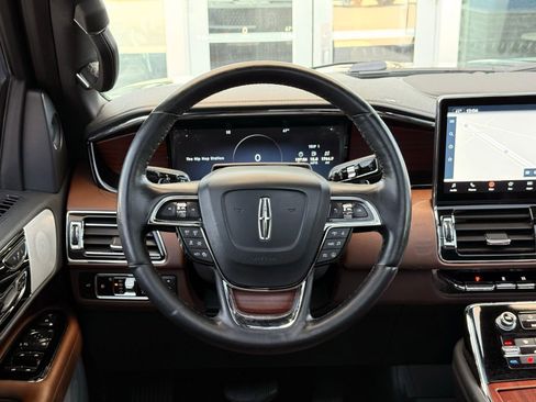 Used 2023 Lincoln Navigator Reserve AWD/4WD image 35