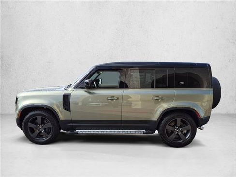 Used 2024 Land Rover Defender 110 SE AWD/4WD image 9