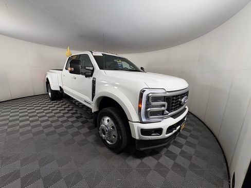 Used 2026 Ford F450 Platinum w/ FX4 Off-Road Package AWD/4WD image 7