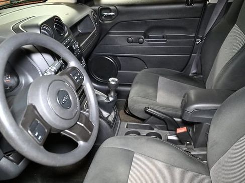 Used 2016 Jeep Patriot Sport FWD image 21