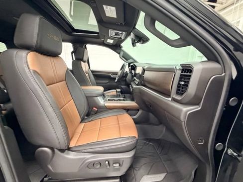 Certified 2025 Chevrolet Silverado 1500 High Country AWD/4WD image 29