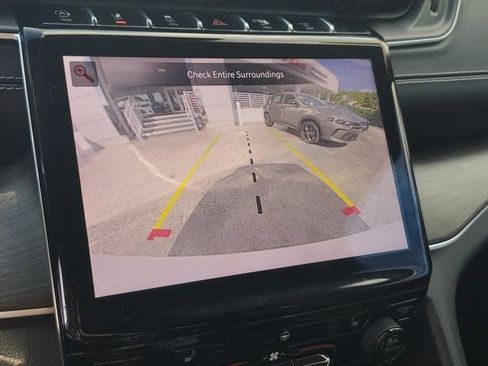 Used 2021 Jeep Grand Cherokee L Limited image 28