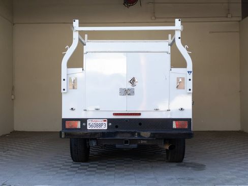 Used 2022 GMC Sierra 3500 Pro w/ Convenience Package RWD image 13