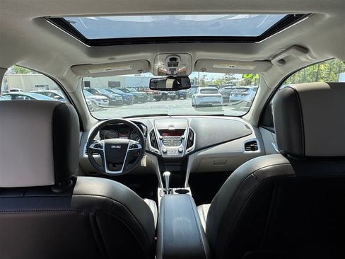 Used 2010 GMC Terrain SLT image 23