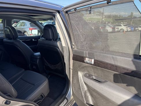 Used 2015 Kia Sorento SX AWD/4WD image 11