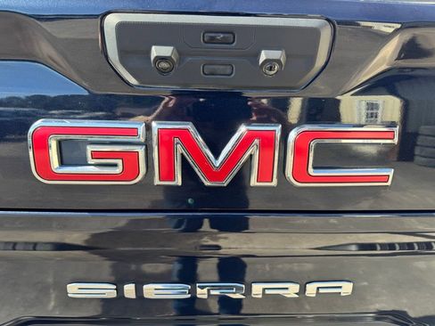 Used 2022 GMC Sierra 2500 SLE w/ X31 Off-Road Package image 19