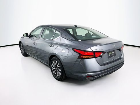 Used 2025 Nissan Altima 2.5 SV FWD image 5
