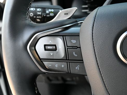 Used 2025 Lexus LX 600 4WD w/ Accessory Package (2T) image 25
