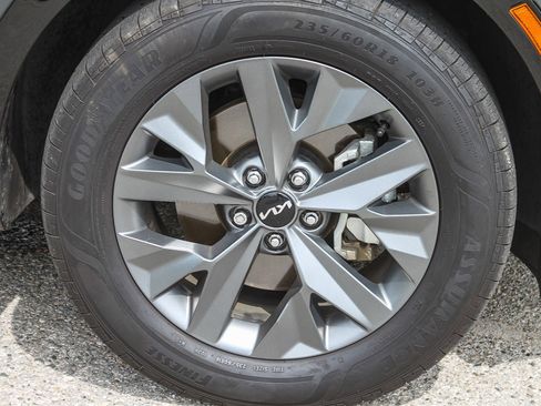 Used 2025 Kia Sportage SX Prestige image 14