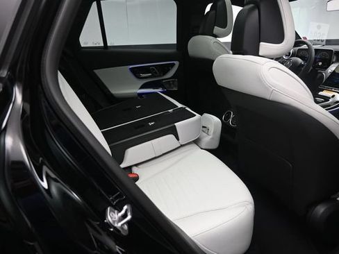 Used 2026 Mercedes-Benz GLC 300 image 28