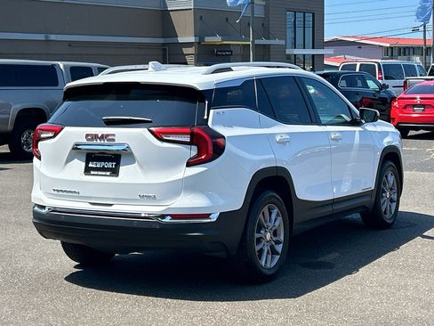 Used 2023 GMC Terrain SLT w/ Infotainment Package II AWD/4WD image 5