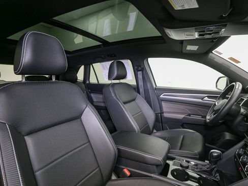 Certified 2023 Volkswagen Atlas Cross Sport SEL R-Line AWD/4WD image 24