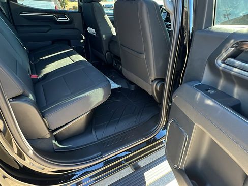 Used 2025 Chevrolet Silverado 1500 LT image 22