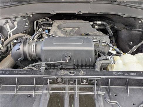 Used 2020 Ford Explorer XLT w/ Equipment Group 202A image 23