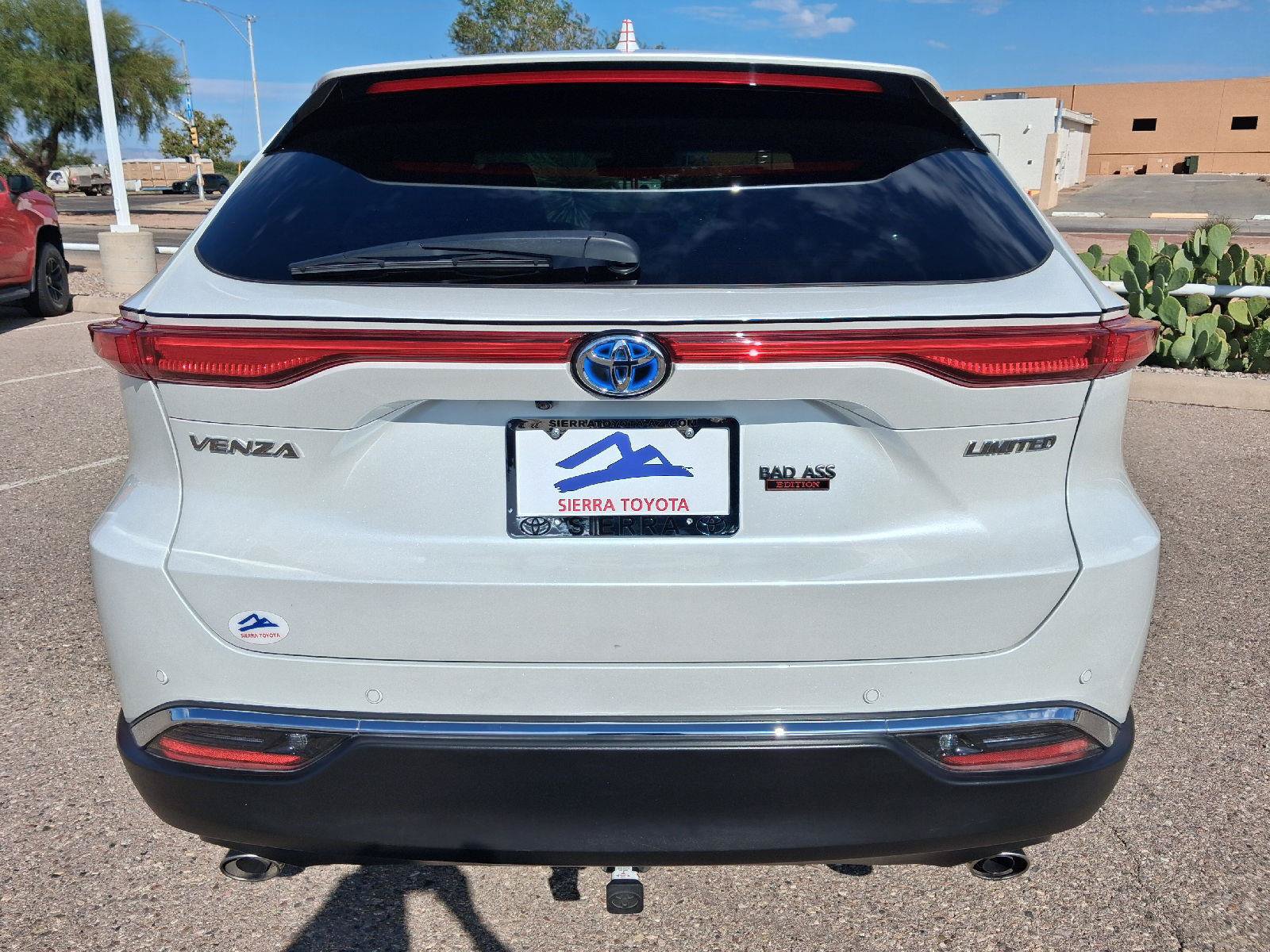 Used 2024 Toyota Venza Limited AWD/4WD image 4