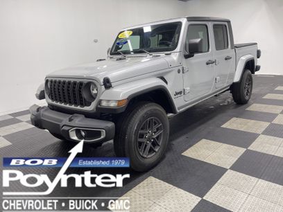 Used 2024 Jeep Gladiator Sport