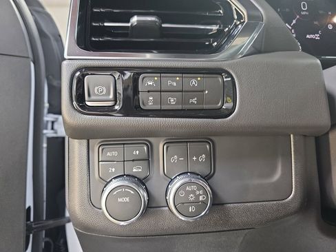 New 2026 GMC Yukon Denali w/ Sun & Power Step Package AWD/4WD image 29