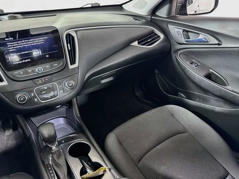 Used 2022 Chevrolet Malibu LS FWD image 21