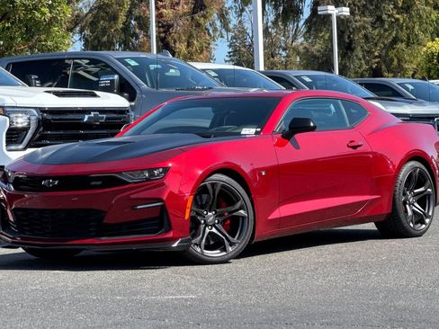 Used 2022 Chevrolet Camaro SS RWD image 9