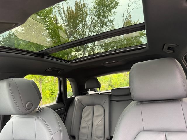 Used 2020 Audi Q3 2.0T Premium w/ Convenience Package AWD/4WD image 6