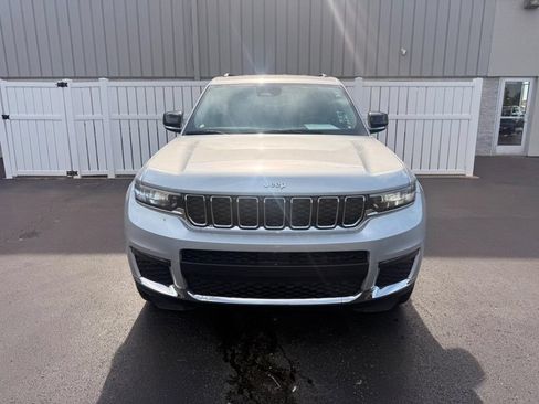 Used 2023 Jeep Grand Cherokee L Limited AWD/4WD image 3
