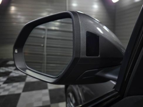 Used 2019 Audi Q8 Prestige image 39