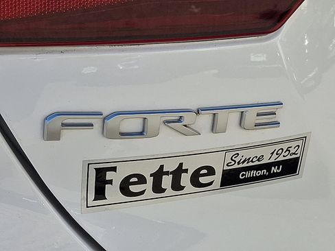 Certified 2023 Kia Forte LXS image 29
