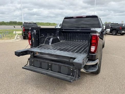 Used 2023 GMC Sierra 1500 SLE RWD image 9