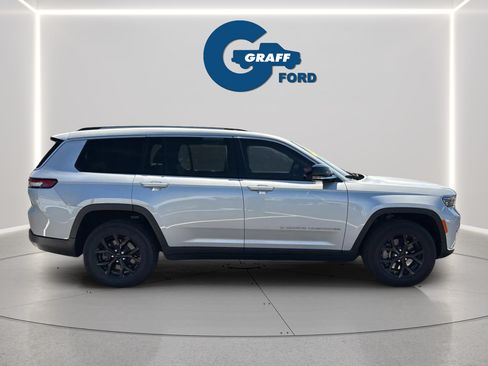 Used 2021 Jeep Grand Cherokee L Limited AWD/4WD image 5