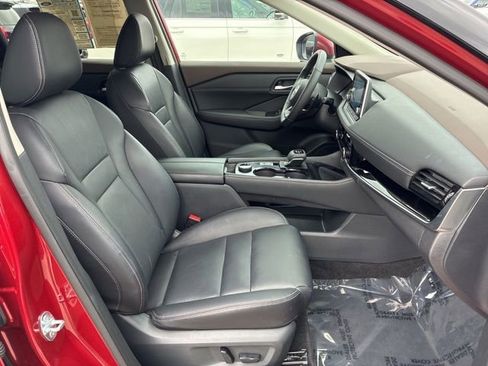 Used 2023 Nissan Rogue SL image 28