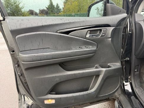 Used 2018 Honda Pilot Elite image 22
