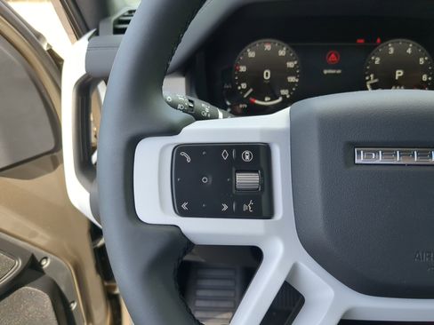 New 2025 Land Rover Defender 110 S image 27