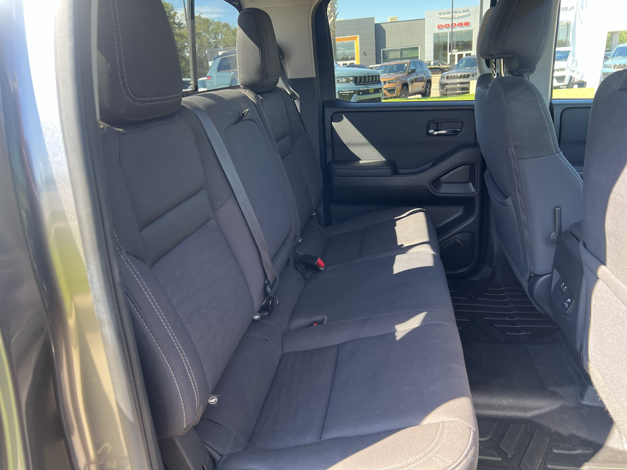 Used 2019 Nissan Titan PRO-4X w/ Pro-4x Convenience Package AWD/4WD image 12