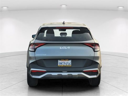 Used 2024 Kia Sportage LX image 4