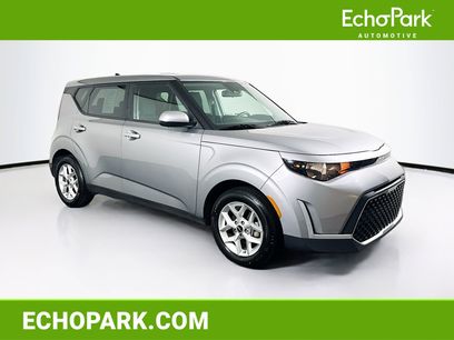 Used 2025 Kia Soul LX w/ LX Technology Package