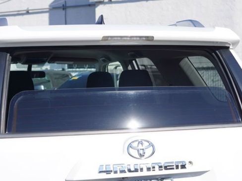 Used 2016 Toyota 4Runner SR5 image 10