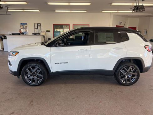 New 2026 Jeep Compass Limited image 5