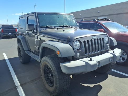 Used 2018 Jeep Wrangler Sport AWD/4WD image 2