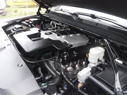 Used 2017 Cadillac Escalade ESV Premium Luxury image 22