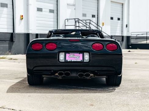 Used 2001 Chevrolet Corvette Convertible w/ Preferred Equipment Group2 RWD image 16