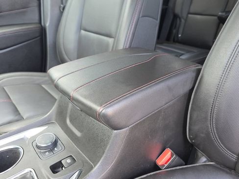Used 2023 Chevrolet Traverse RS w/ LPO, Floor Liner Package AWD/4WD image 9